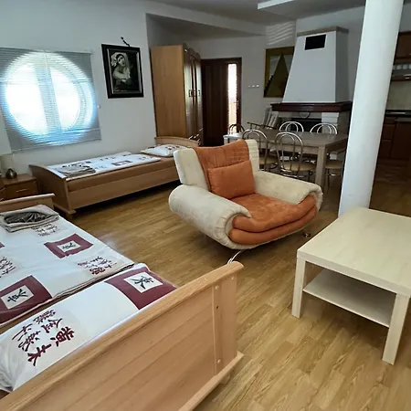 Apartman Triga *